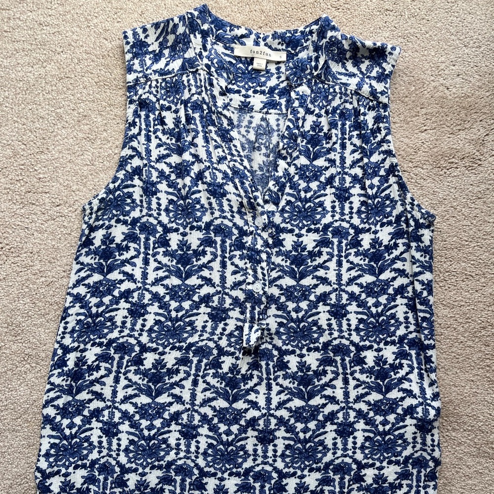 Stitch Fix fun2fun blue white blouse shirt top small sleeveless